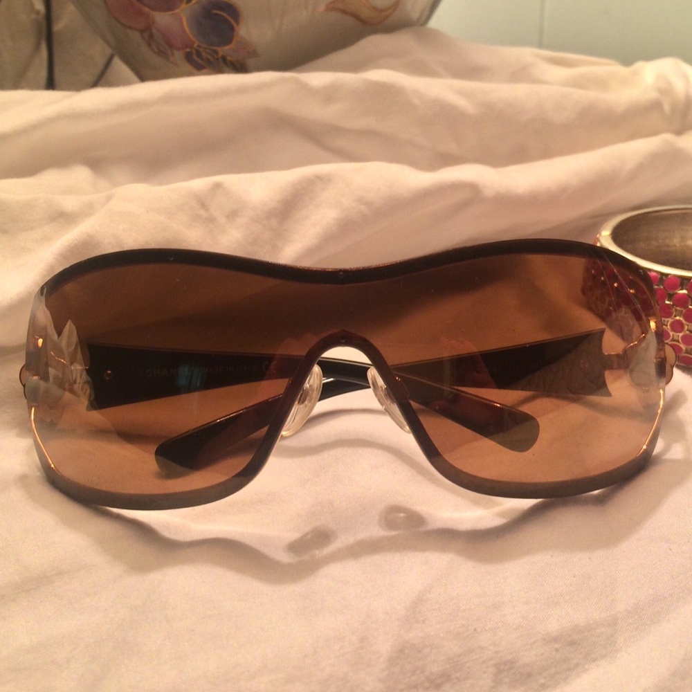 CHANEL SUNGLASSES